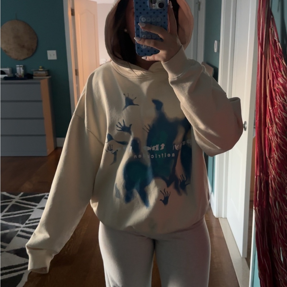 Aelfric Eden Beige and Blue Graphic Sweater